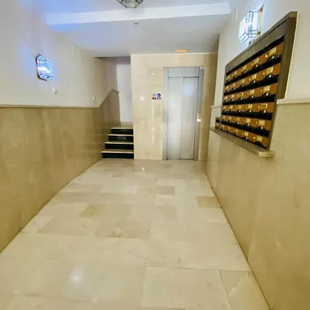 Ronda Genil Con Parking Gratuito Гранада